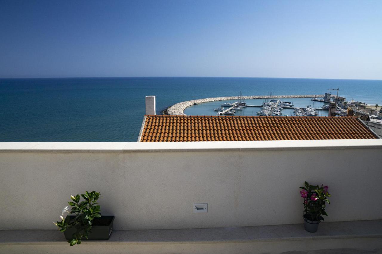 Terrazza Grecale Daire Rodi Garganico Dış mekan fotoğraf